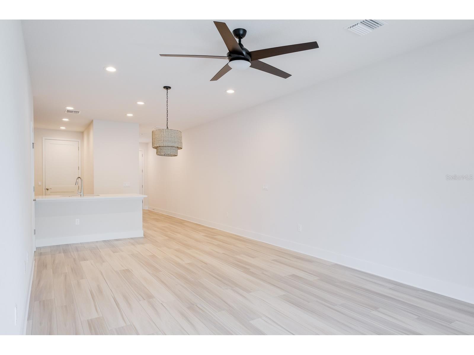 408 Finn Way Dunedin FL 34698 TB8508397 image12