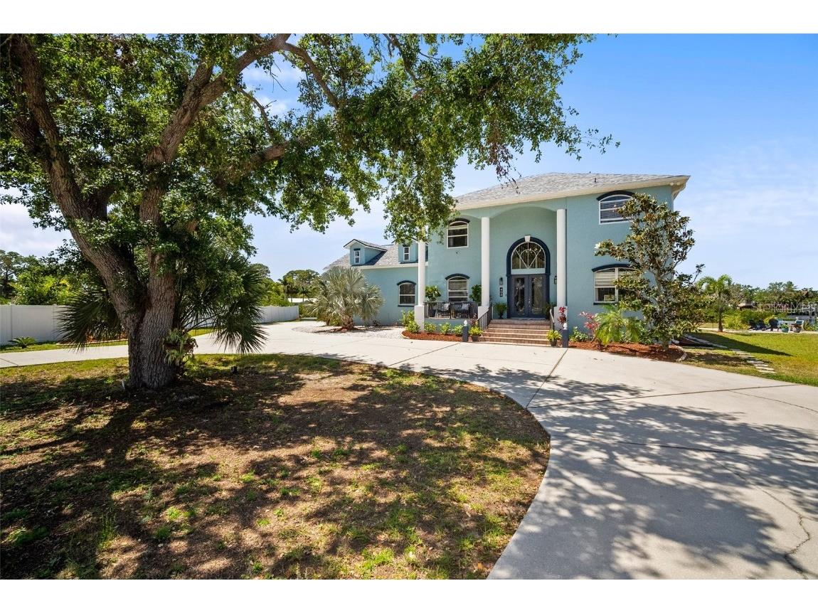 408 Inlet Road Ruskin FL 33570 - RUSKIN INLET A4648698 image1