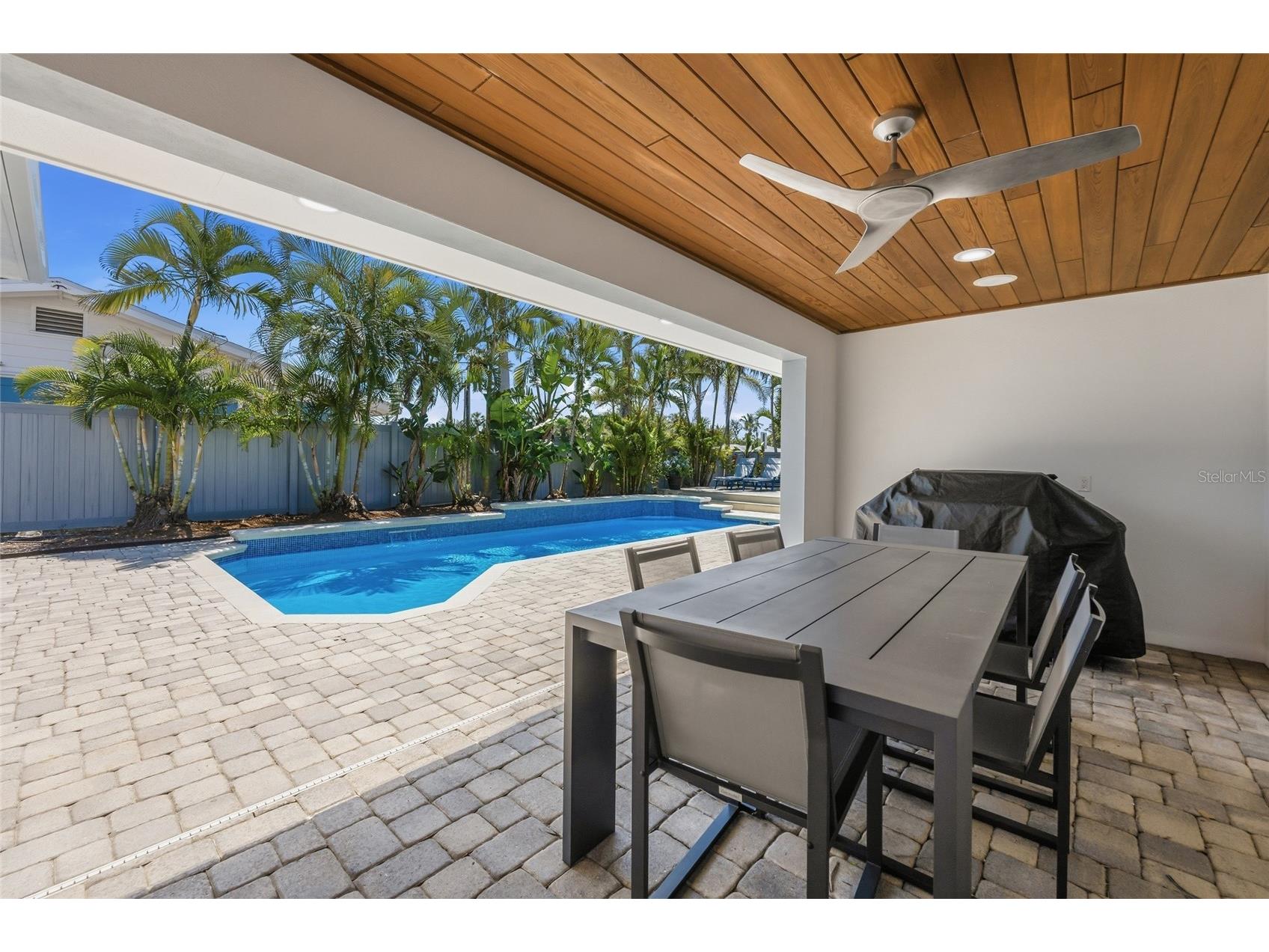 408 Jackson Drive Sarasota FL 34236 A4687364 image13