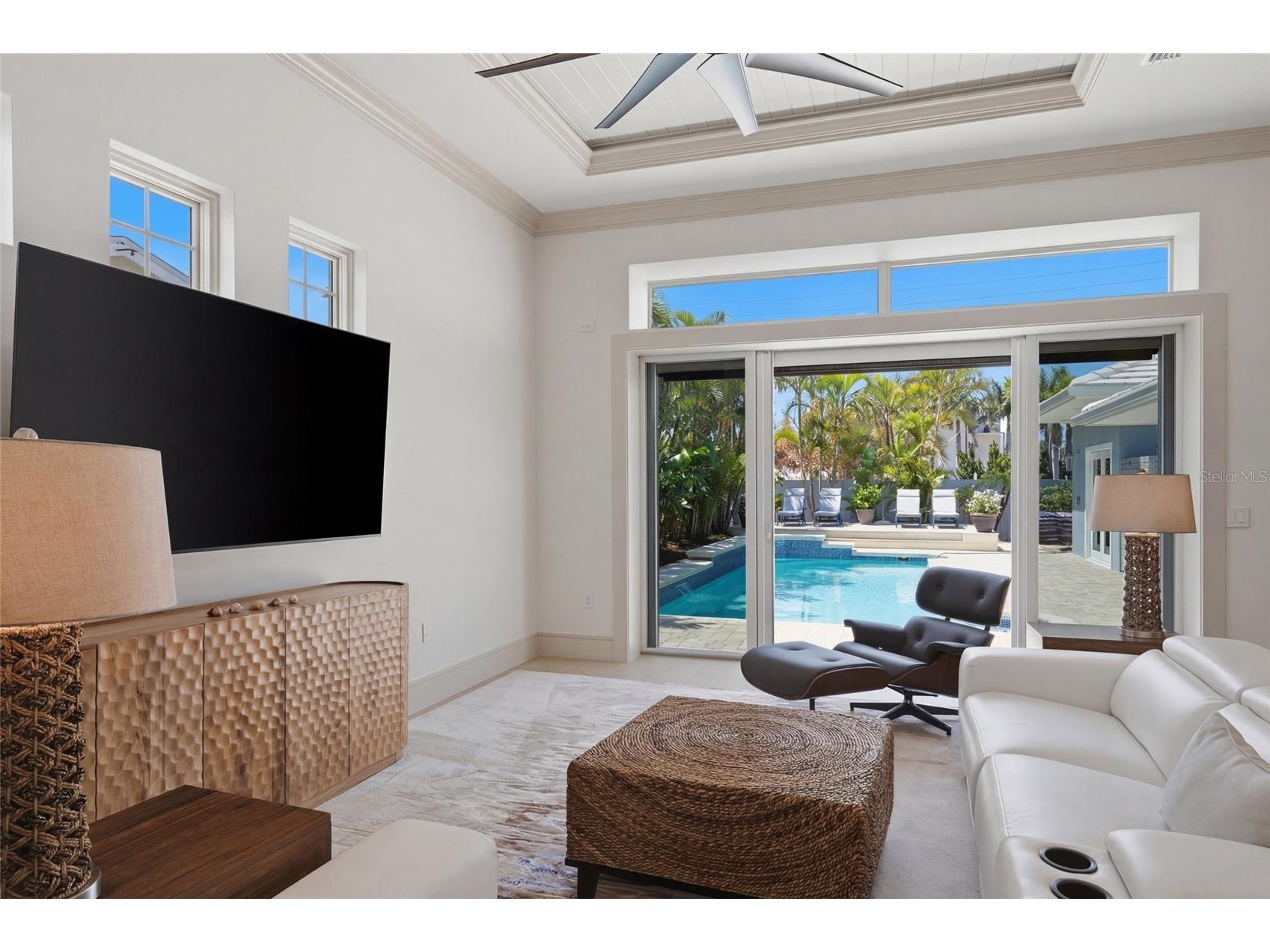 408 Jackson Drive Sarasota FL 34236 A4687364 image2