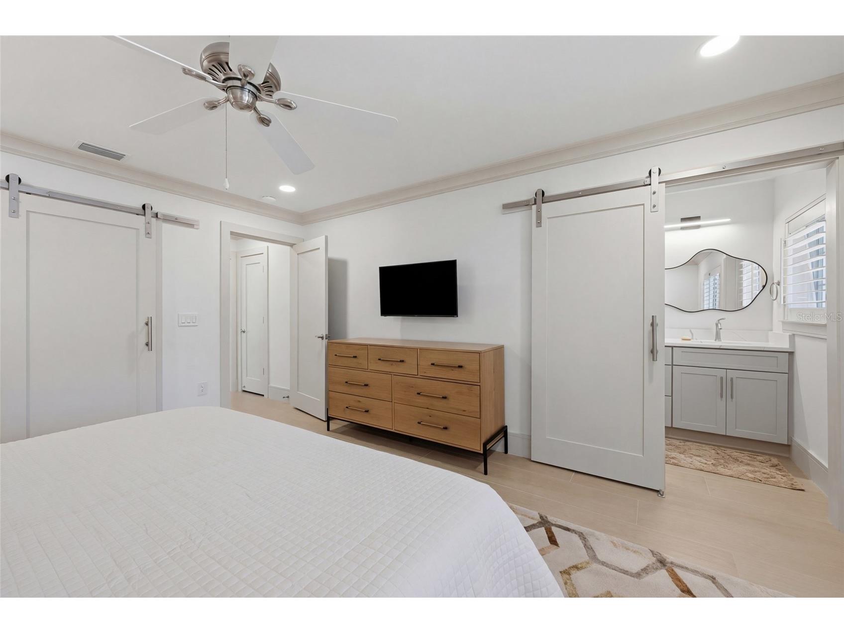 408 Jackson Drive Sarasota FL 34236 A4687364 image20
