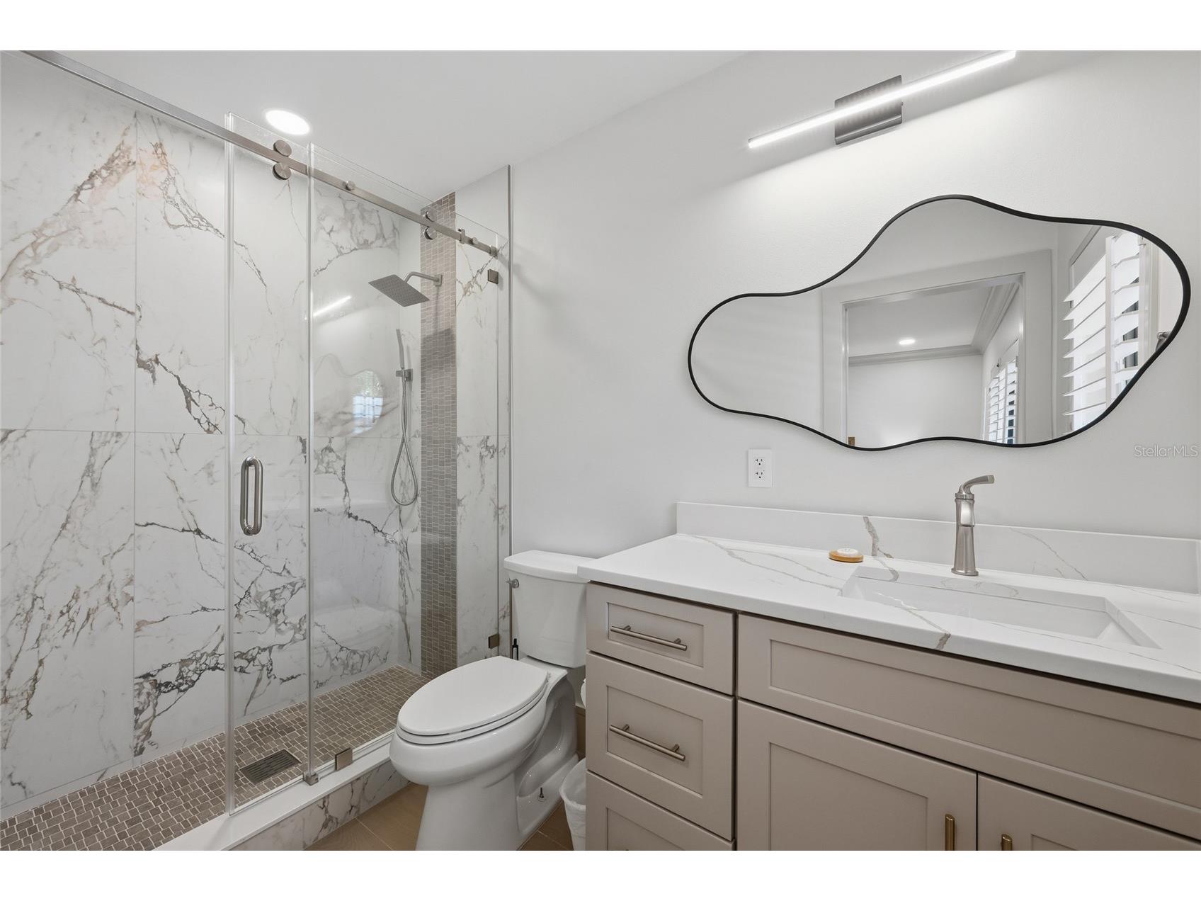 408 Jackson Drive Sarasota FL 34236 A4687364 image21