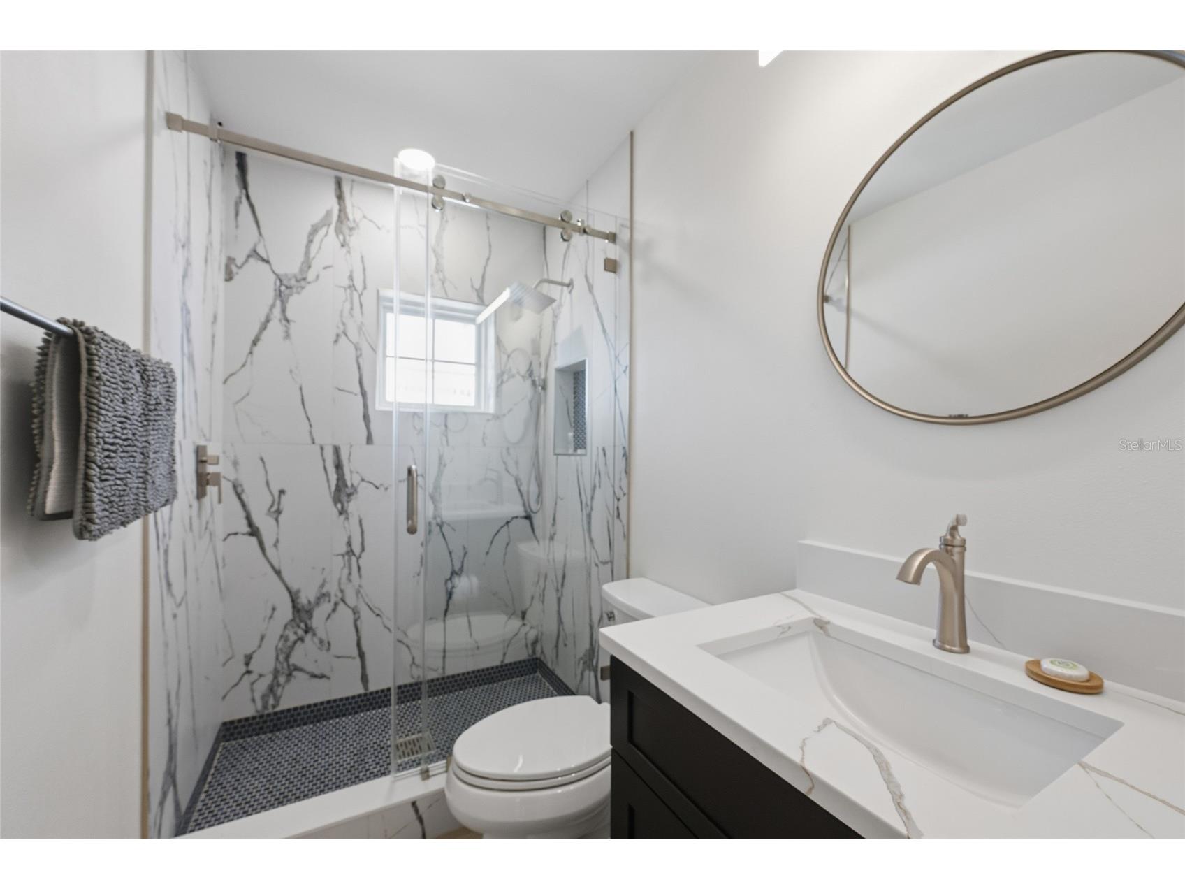408 Jackson Drive Sarasota FL 34236 A4687364 image25