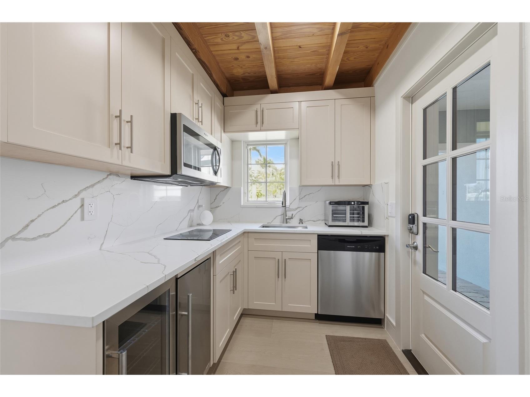 408 Jackson Drive Sarasota FL 34236 A4687364 image29