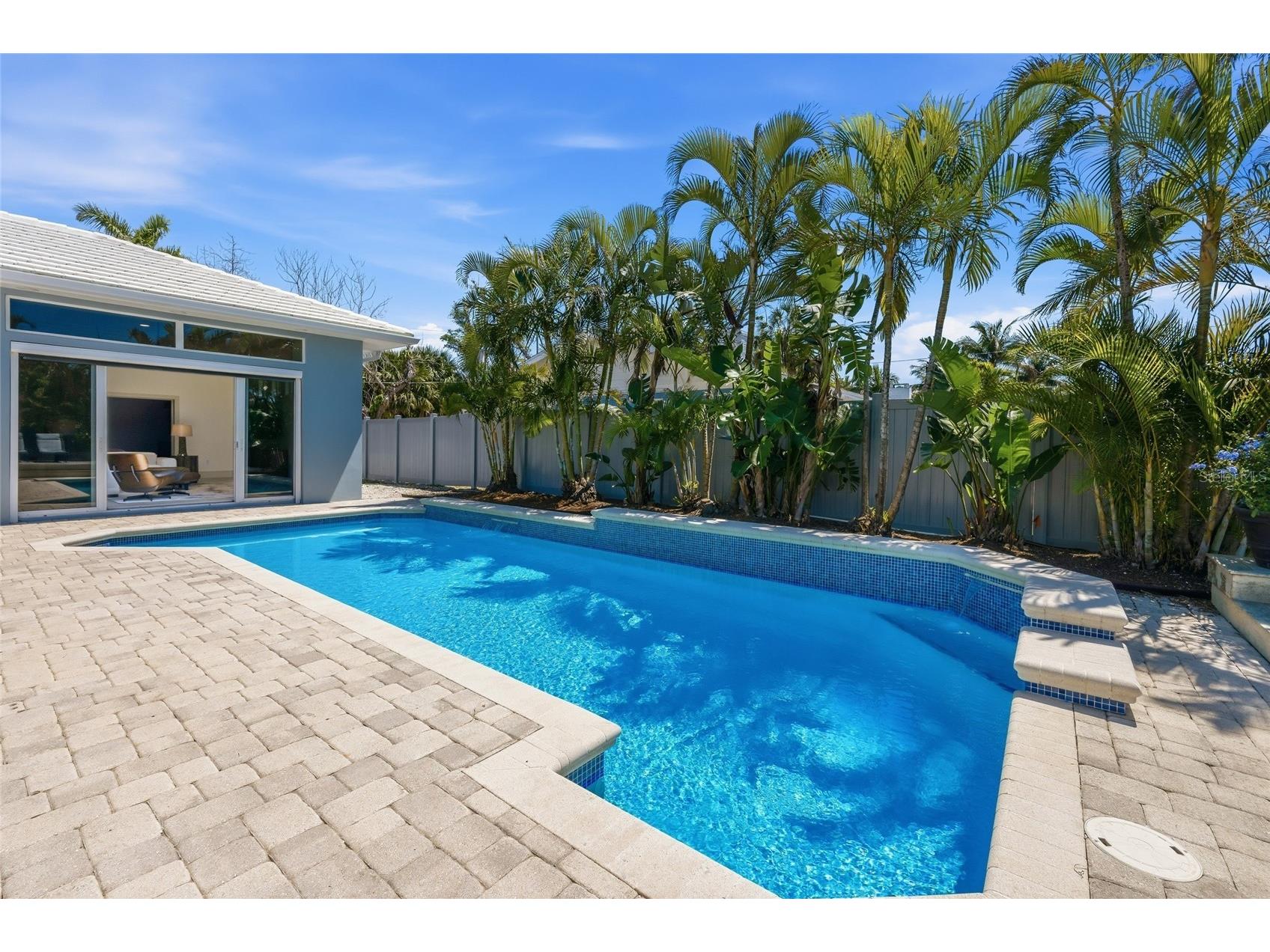 408 Jackson Drive Sarasota FL 34236 A4687364 image32