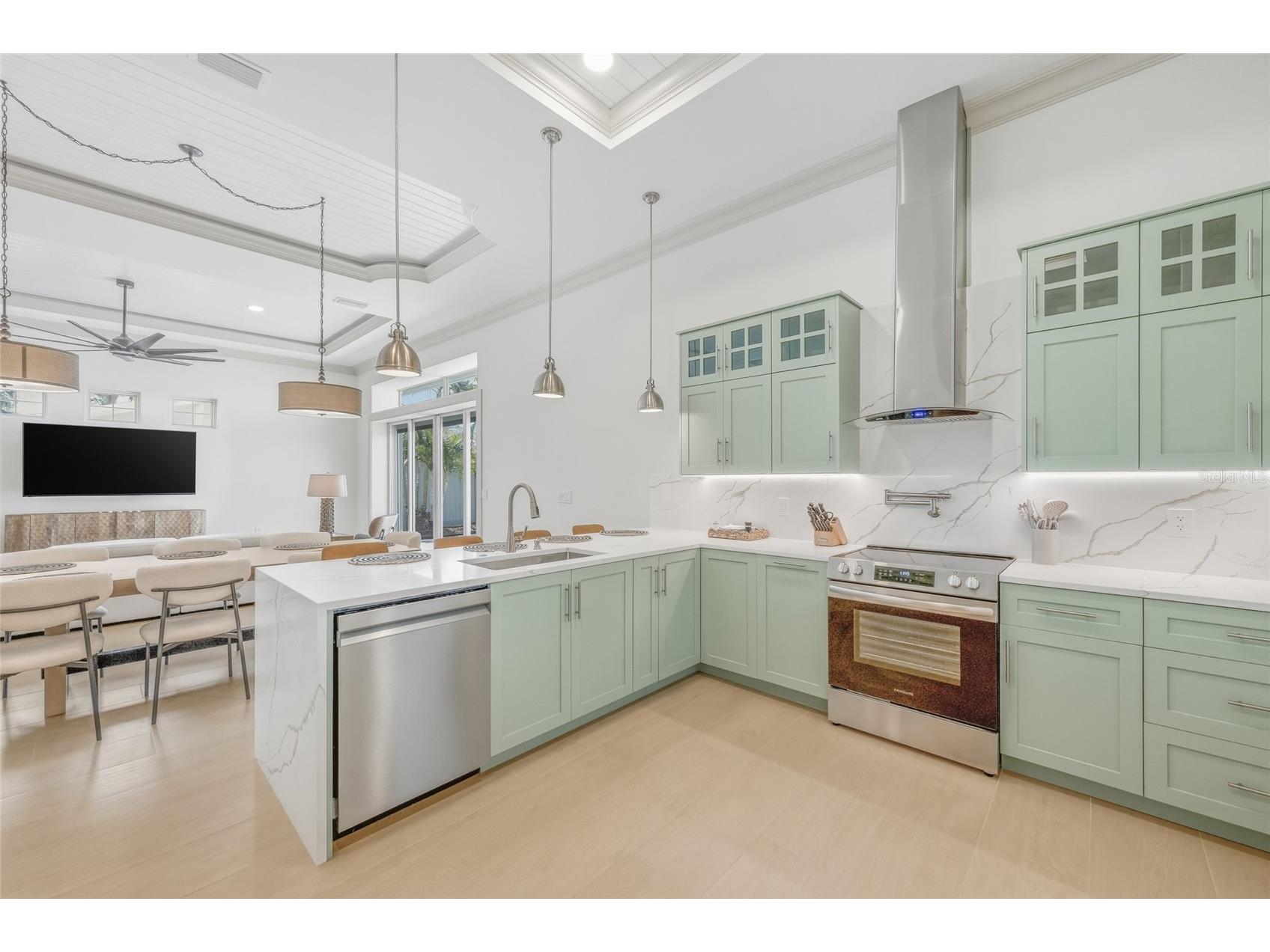 408 Jackson Drive Sarasota FL 34236 A4687364 image6