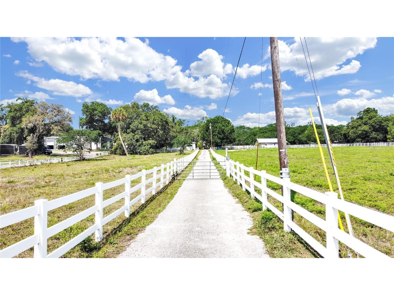 408 N Taylor Road Seffner FL 33584 T3439443 image1