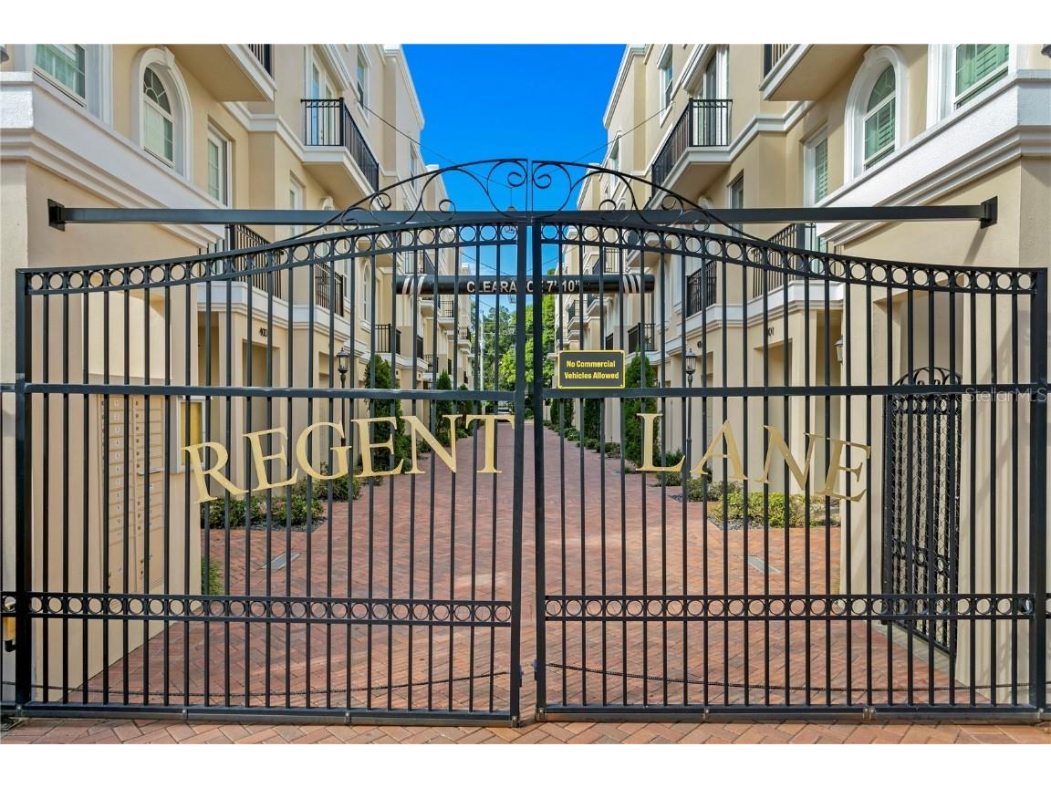 408 Regent Lane N Saint Petersburg FL 33701 TB8309586 image1