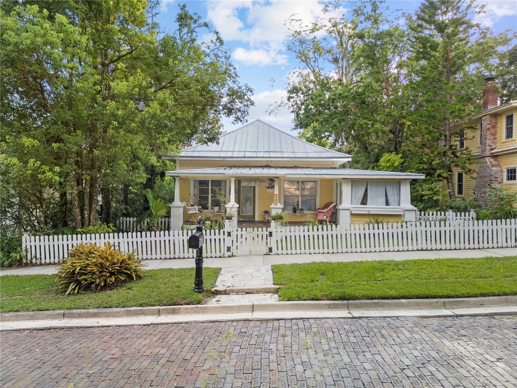 408 S Brooksville Avenue Brooksville FL 34601 W7877188 image1