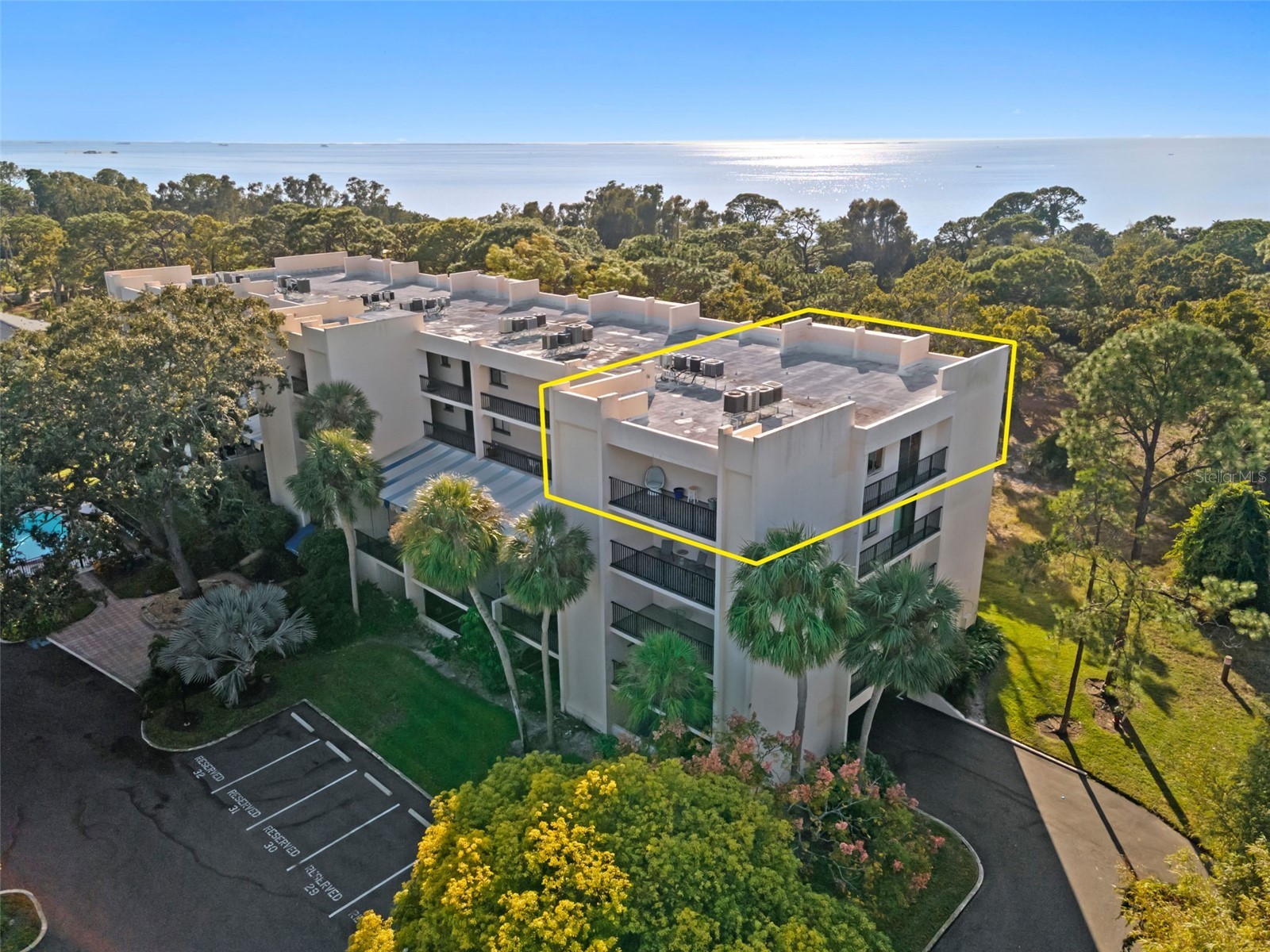 408 Tarpon Point Tarpon Springs FL 34689 W7880519 image1