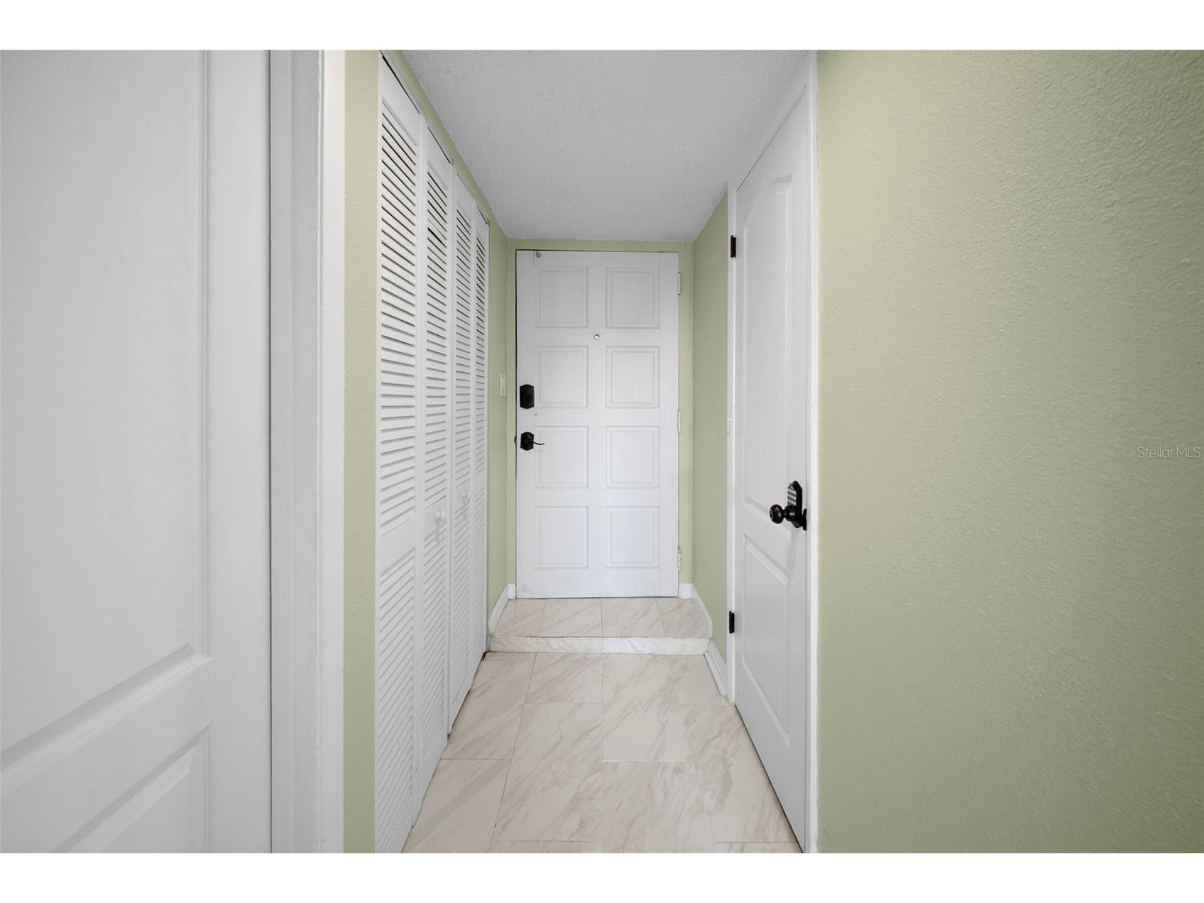 408 Tarpon Point Tarpon Springs FL 34689 W7880519 image6