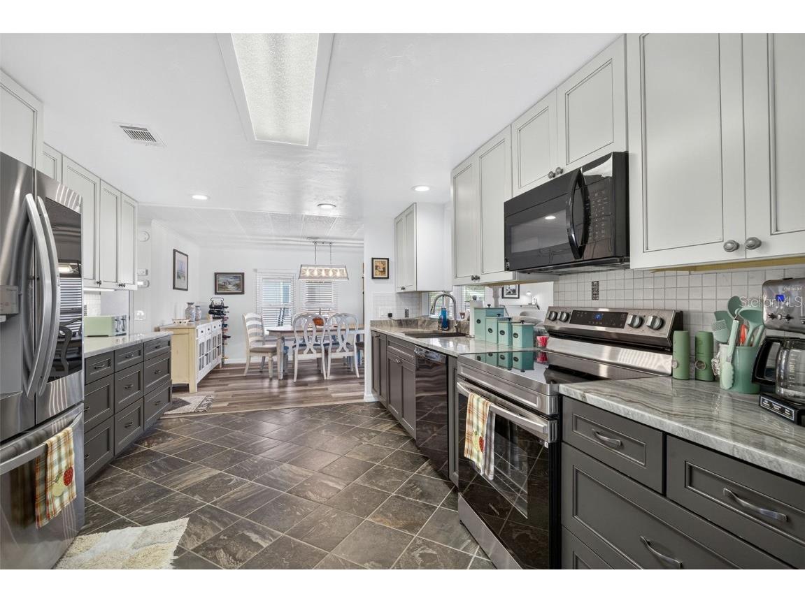 408 Villa Nueva Circle North Port FL 34287 TB8430121 image8