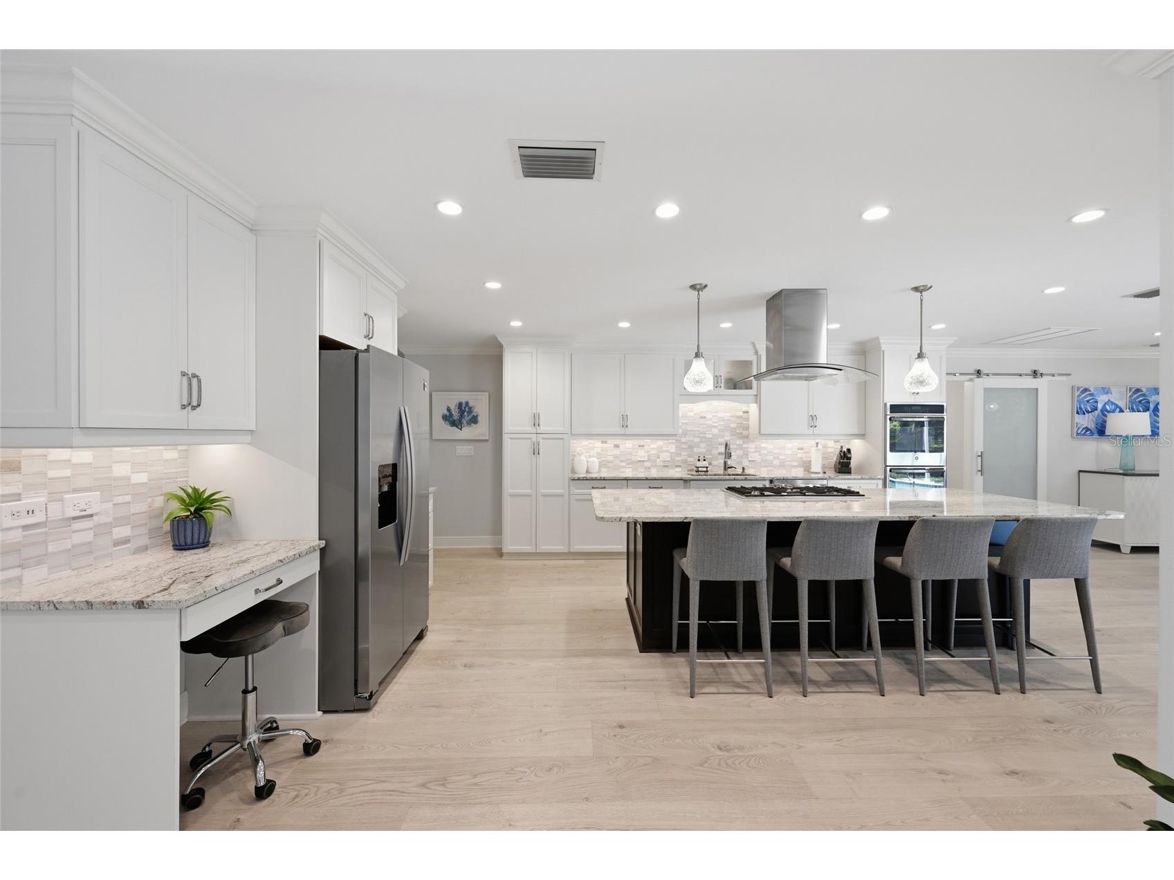 408 Yacht Harbor Drive Osprey FL 34229 - INTRACOASTAL & SARASOTA BAY A4691576 image10