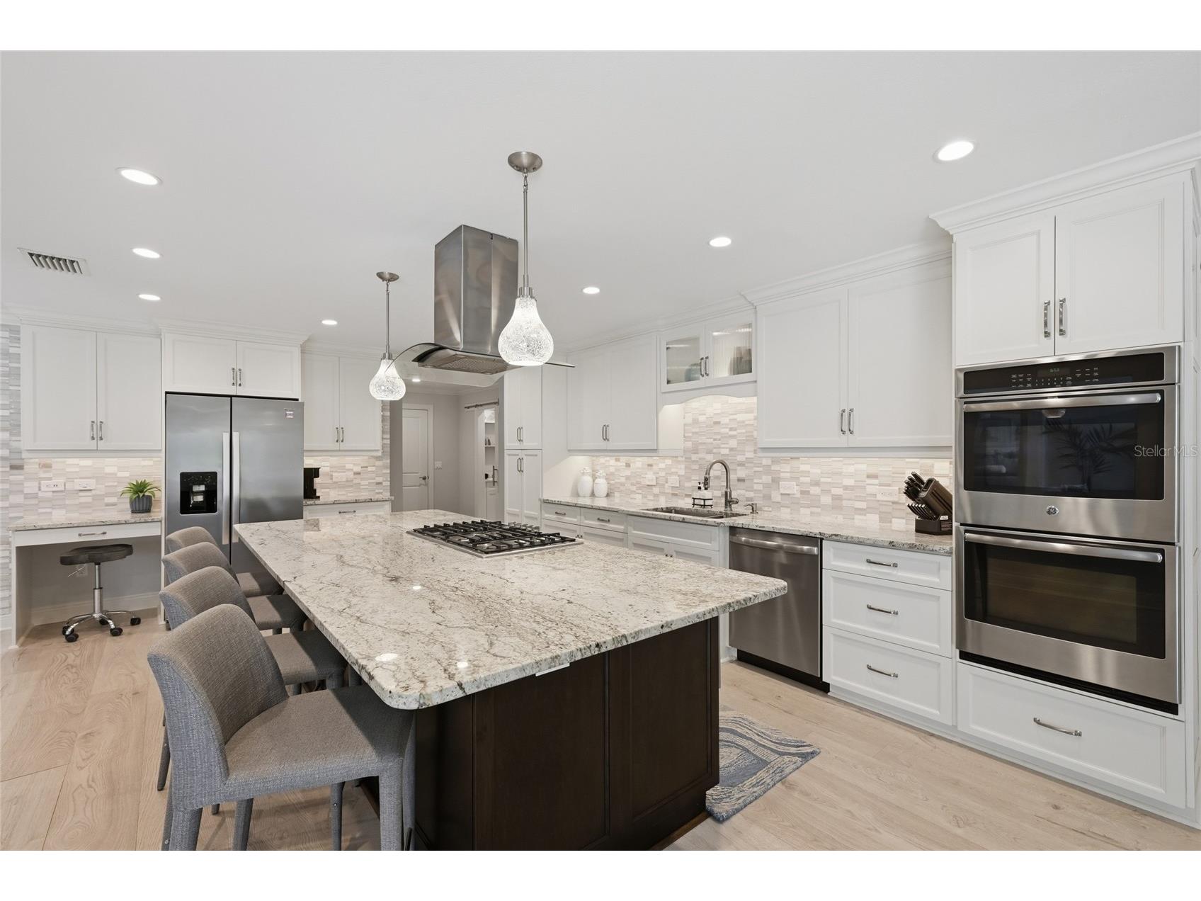 408 Yacht Harbor Drive Osprey FL 34229 - INTRACOASTAL & SARASOTA BAY A4691576 image11