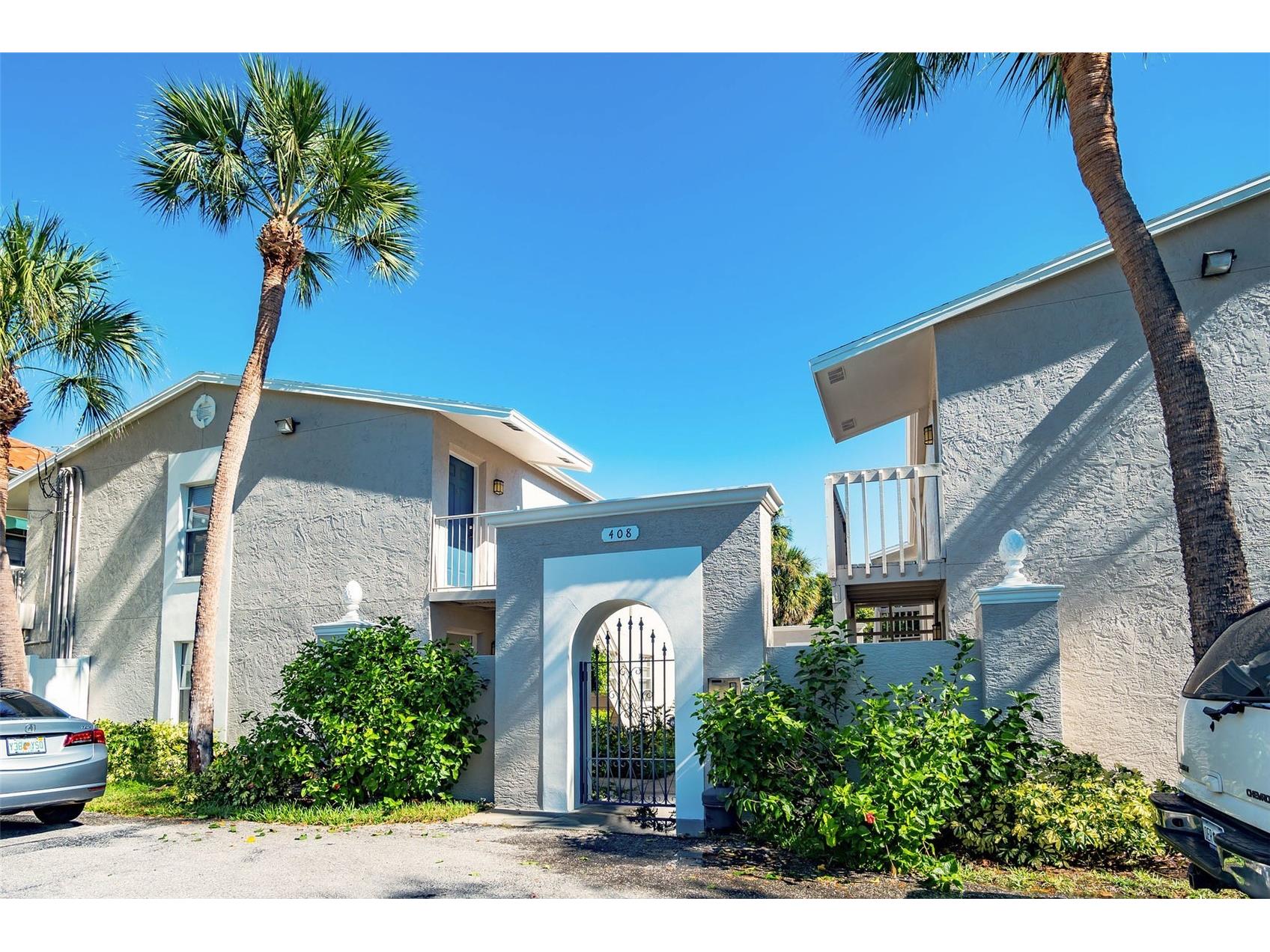 408 and 410 S Tampania Tampa FL 33609 TB8435252 image1
