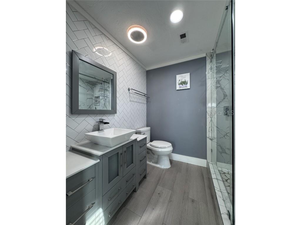 4082 Velarde Lane Sarasota FL 34235 A4673719 image13