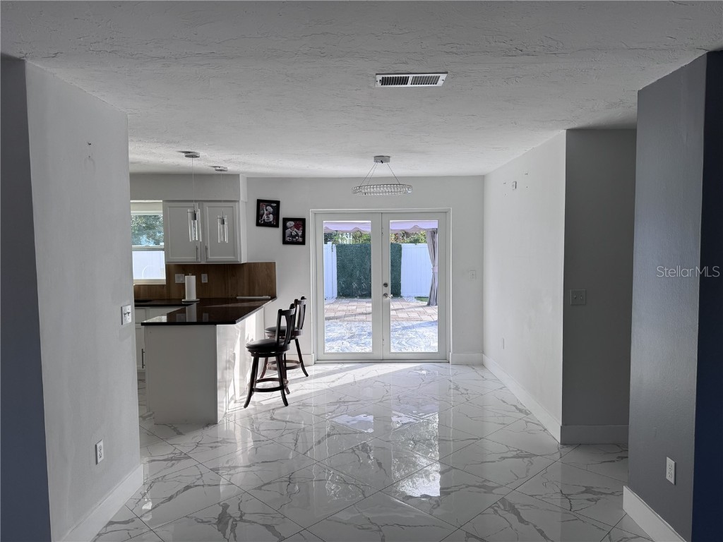 4082 Velarde Lane Sarasota FL 34235 A4673719 image4