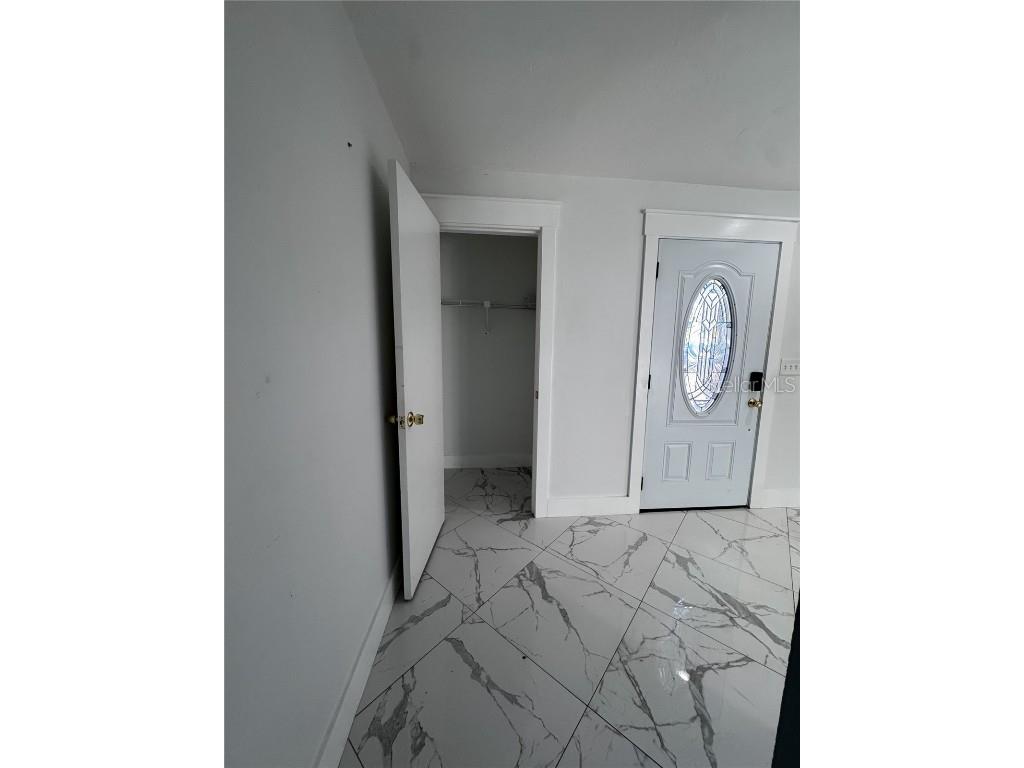 4082 Velarde Lane Sarasota FL 34235 A4673719 image5