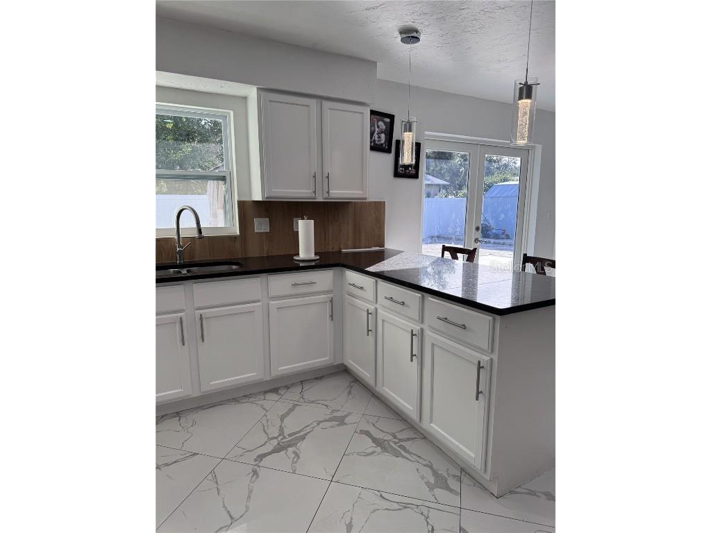 4082 Velarde Lane Sarasota FL 34235 A4673719 image7