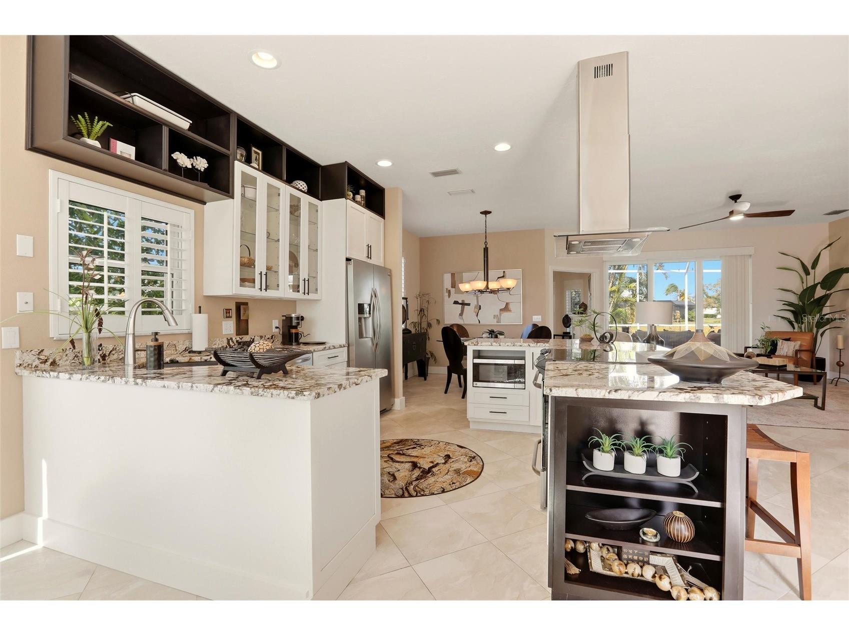 4083 Via Mirada Sarasota FL 34238 A4679398 image12