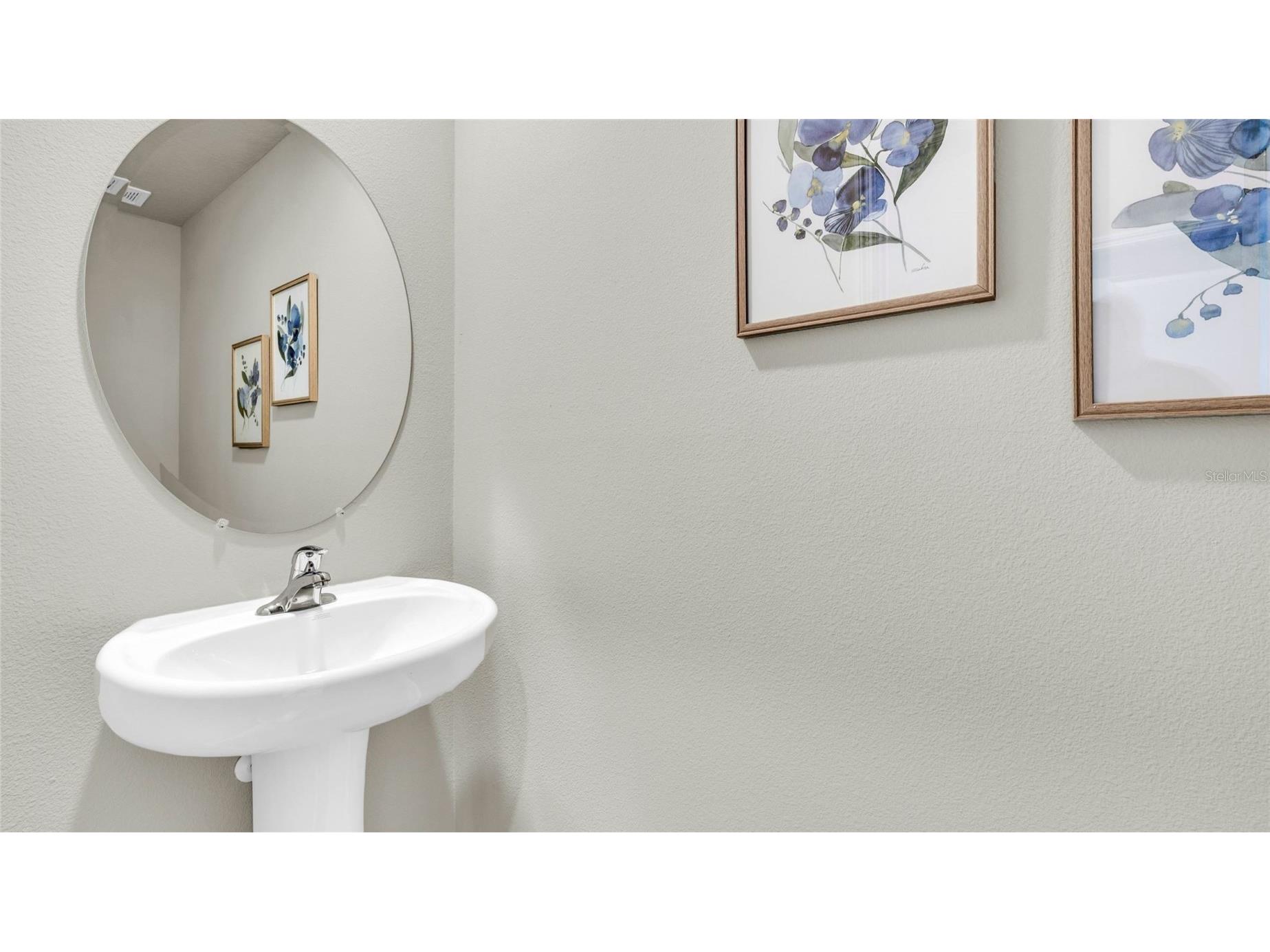 4084 Gold Dust Lane Sarasota FL 34243 A4675771 image3