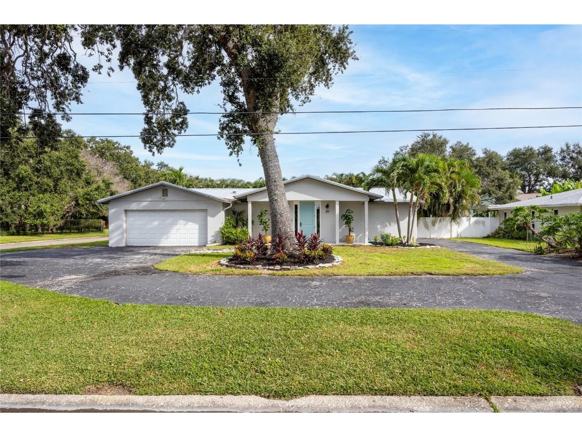4085 42nd Avenue S Saint Petersburg FL 33711 TB8430497 image1