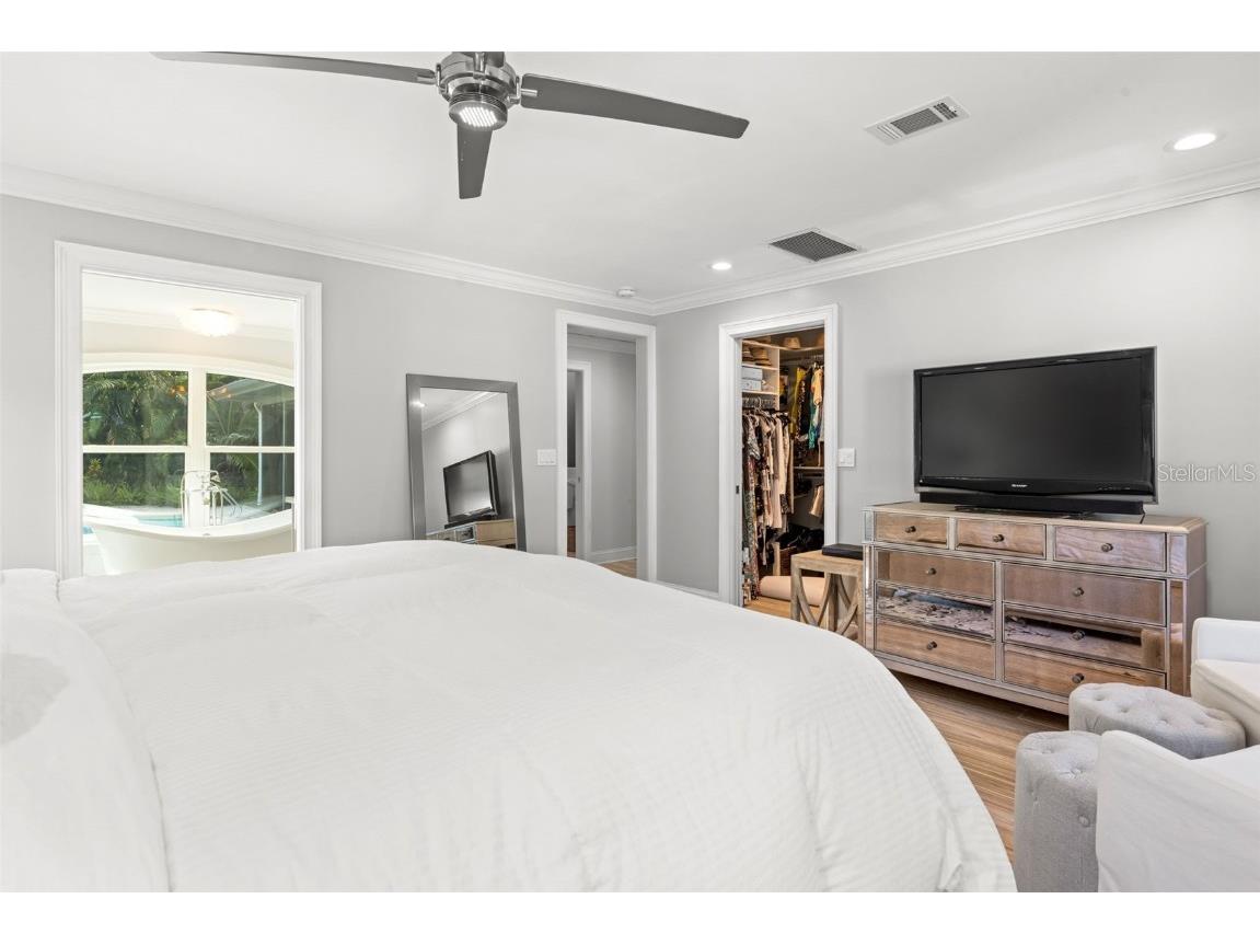 4085 42nd Avenue S Saint Petersburg FL 33711 TB8430497 image25