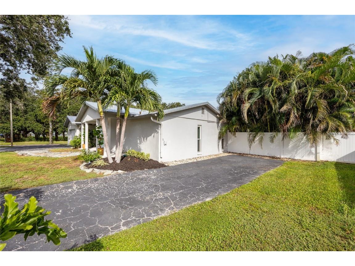 4085 42nd Avenue S Saint Petersburg FL 33711 TB8430497 image48