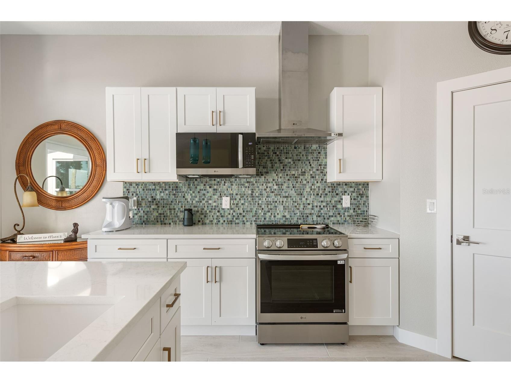 4087 Pelican Shores Circle Englewood FL 34223 - LEMON BAY INTERCOASTAL WATERWA D6146210 image12