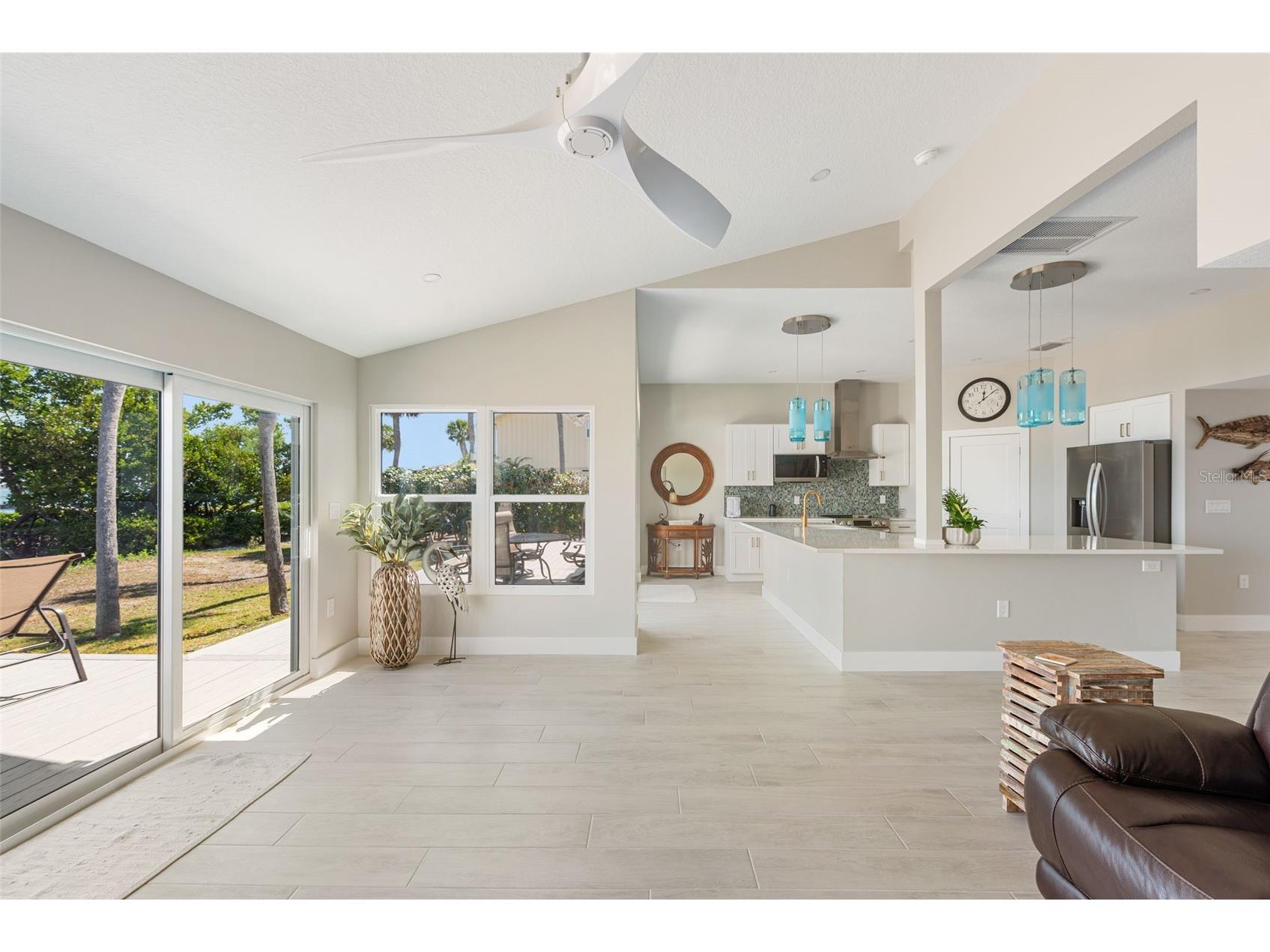 4087 Pelican Shores Circle Englewood FL 34223 - LEMON BAY INTERCOASTAL WATERWA D6146210 image17