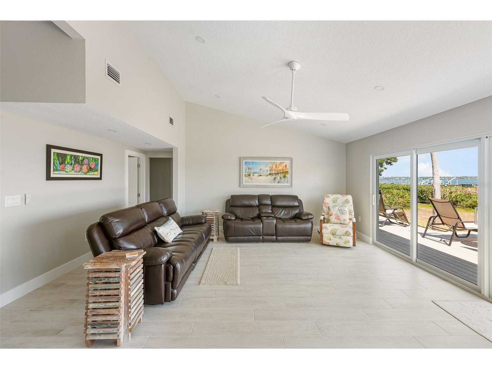 4087 Pelican Shores Circle Englewood FL 34223 - LEMON BAY INTERCOASTAL WATERWA D6146210 image26