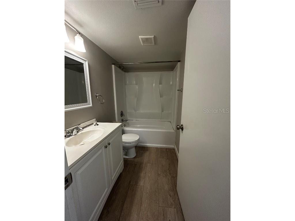 4089 Lake Forest Drive Sarasota FL 34233 A4671126 image12