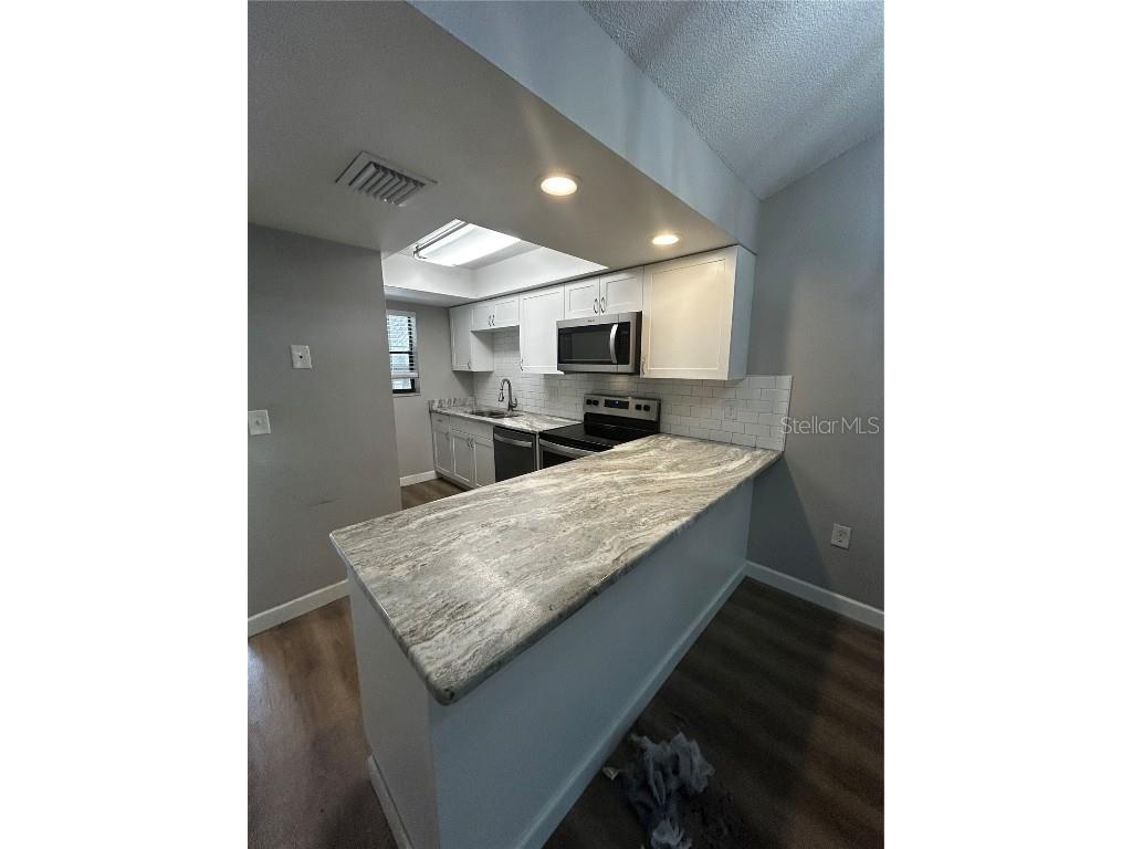 4089 Lake Forest Drive Sarasota FL 34233 A4671126 image2