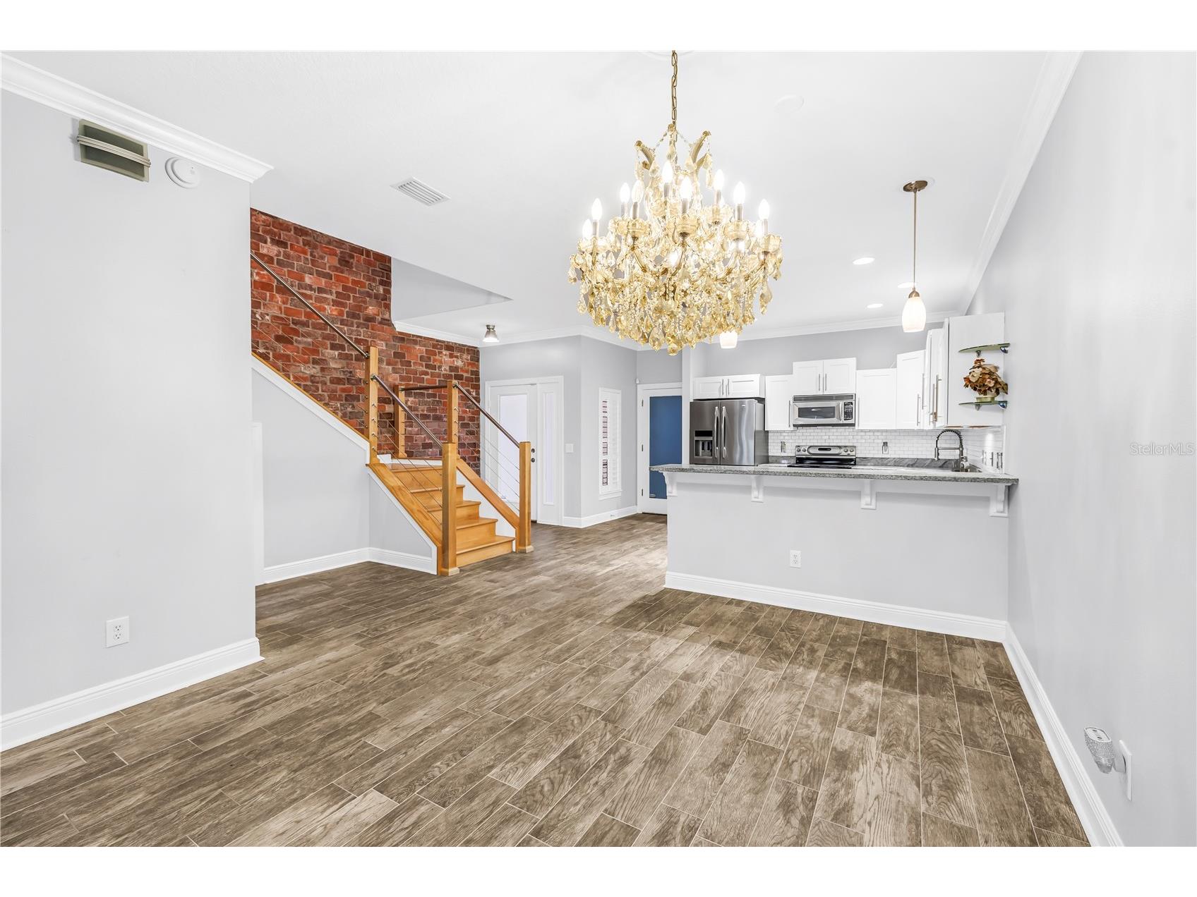 409 Barcelona Drive Saint Petersburg FL 33716 TB8506631 image3