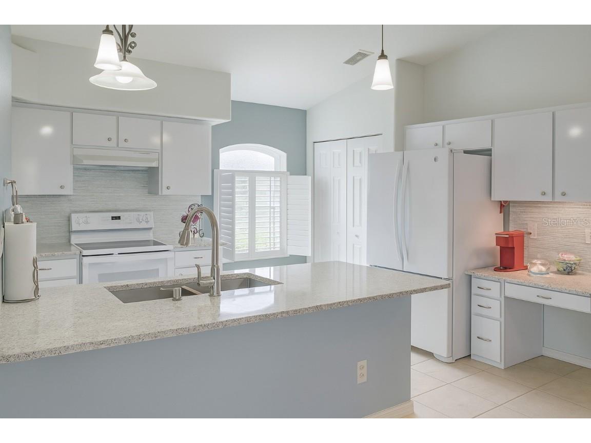 409 Boundary Boulevard Rotonda West FL 33947 A4667999 image5