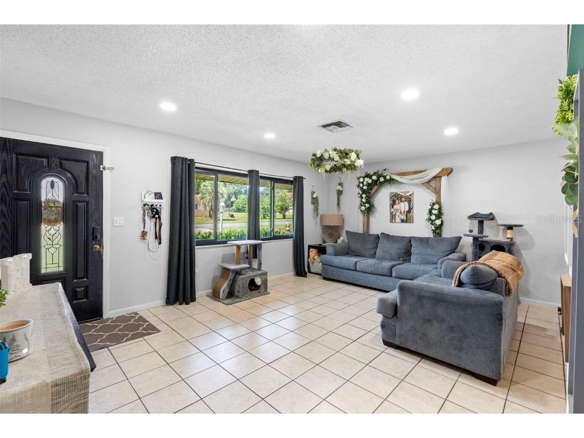 409 Century Avenue Fruitland Park FL 34731 G5104074 image6