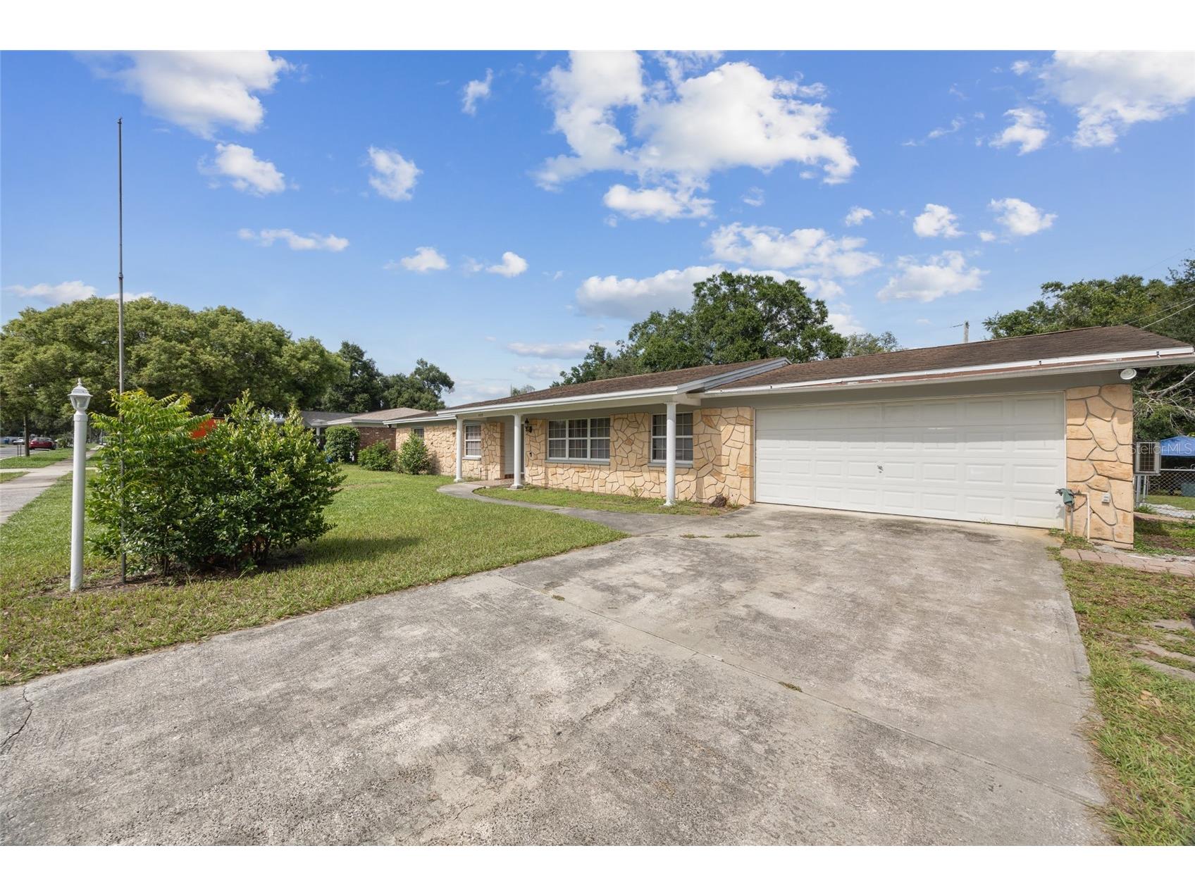 409 Debra Drive Brandon FL 33510 TB8506696 image2