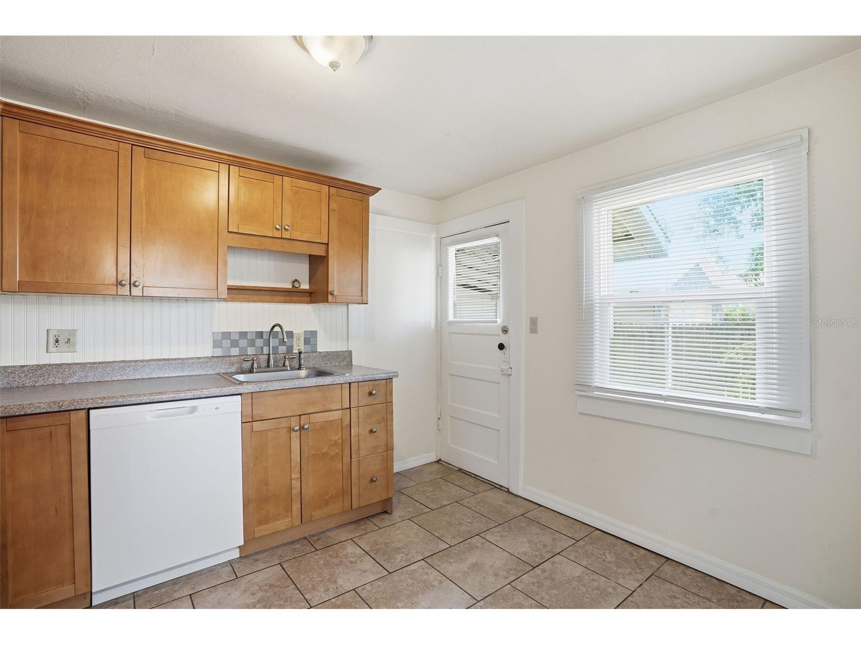 409 Lebeau Street Clearwater FL 33755 TB8506329 image4