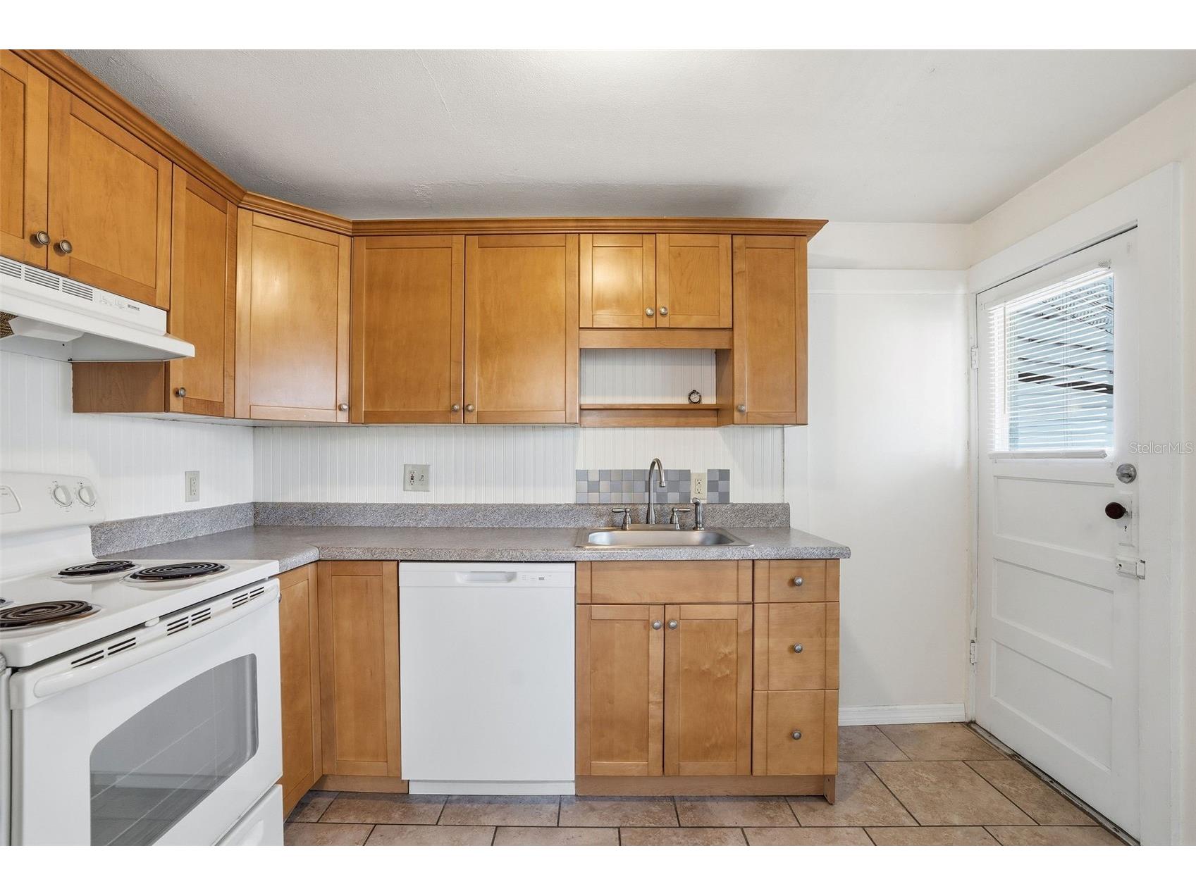 409 Lebeau Street Clearwater FL 33755 TB8506329 image5