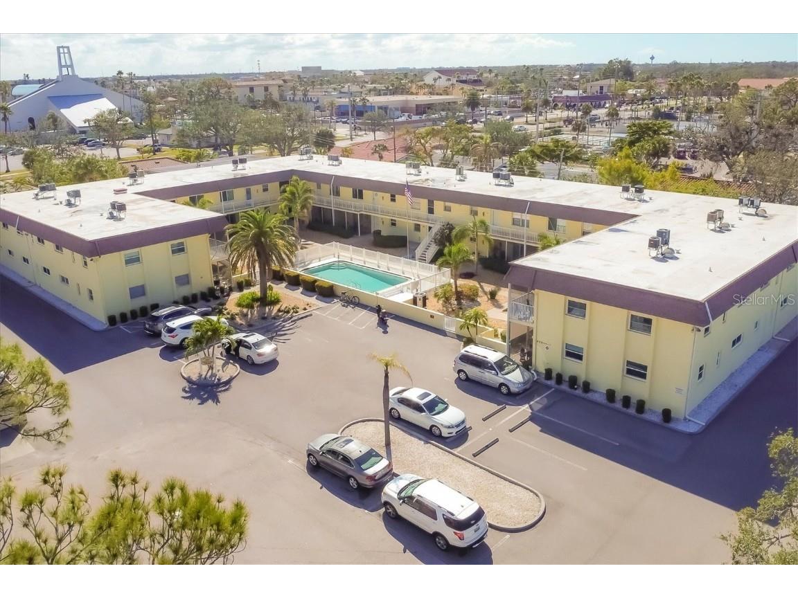 409 Manatee Court #104 Venice FL 34285 N6137541 image1