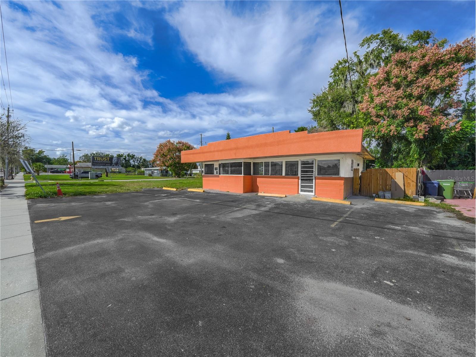 409 Martin Luther King Boulevard NE Winter Haven FL 33881 P4937714 image2