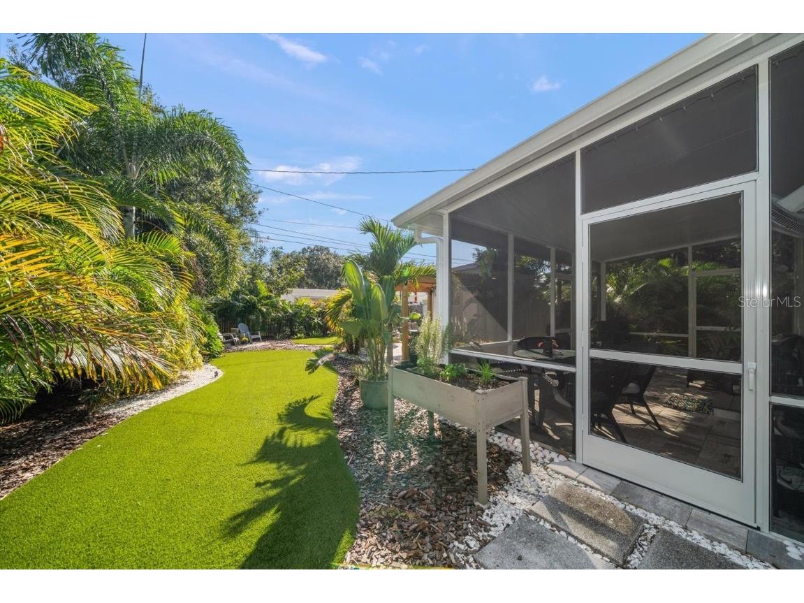 409 Maryland Avenue Crystal Beach FL 34681 TB8445640 image20