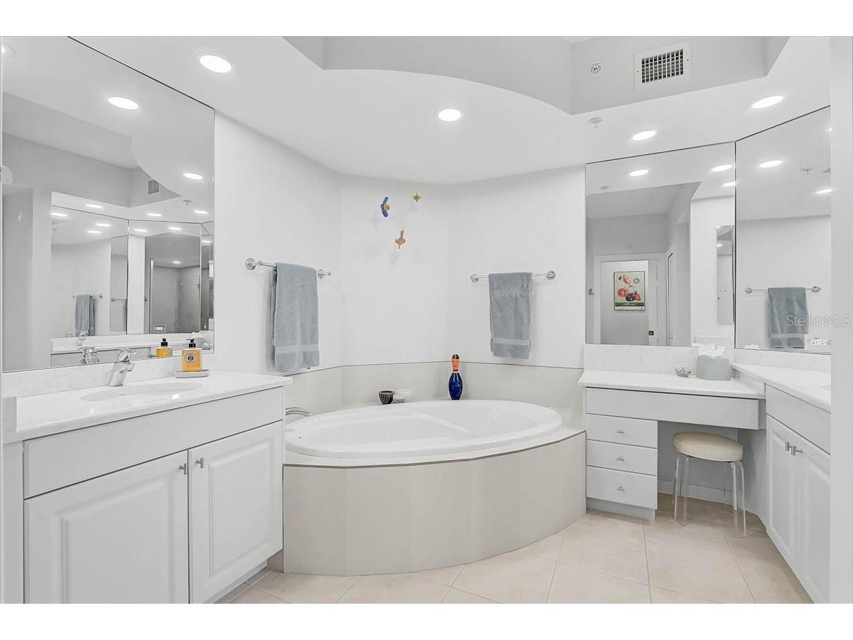 409 N Point Road #601 Osprey FL 34229 - LITTLE SARSOTA BAY A4679994 image22