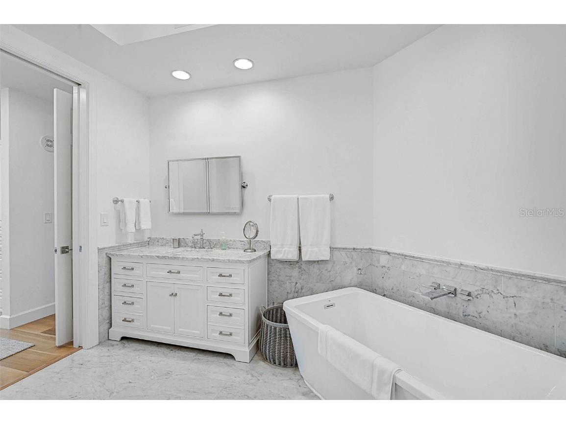 409 N Point Road #802 Osprey FL 34229 A4664489 image21