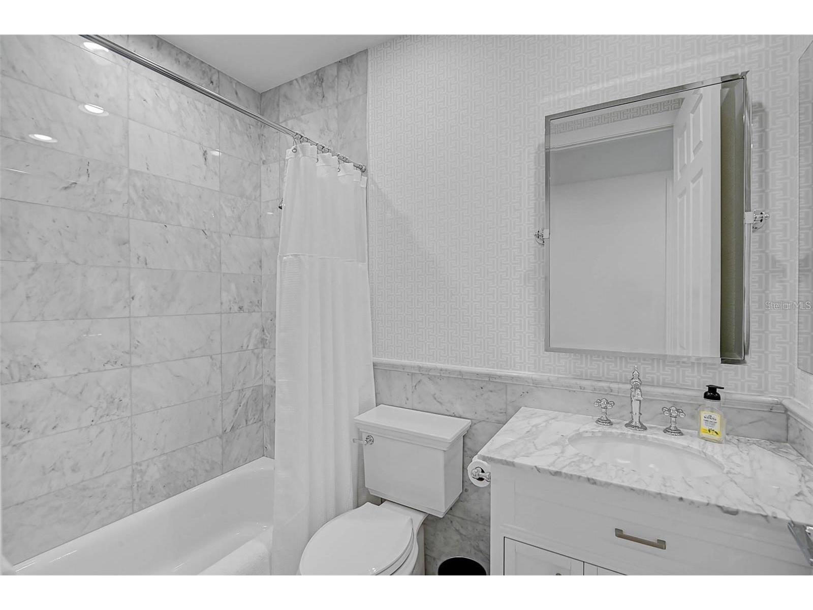 409 N Point Road #802 Osprey FL 34229 A4695871 image29