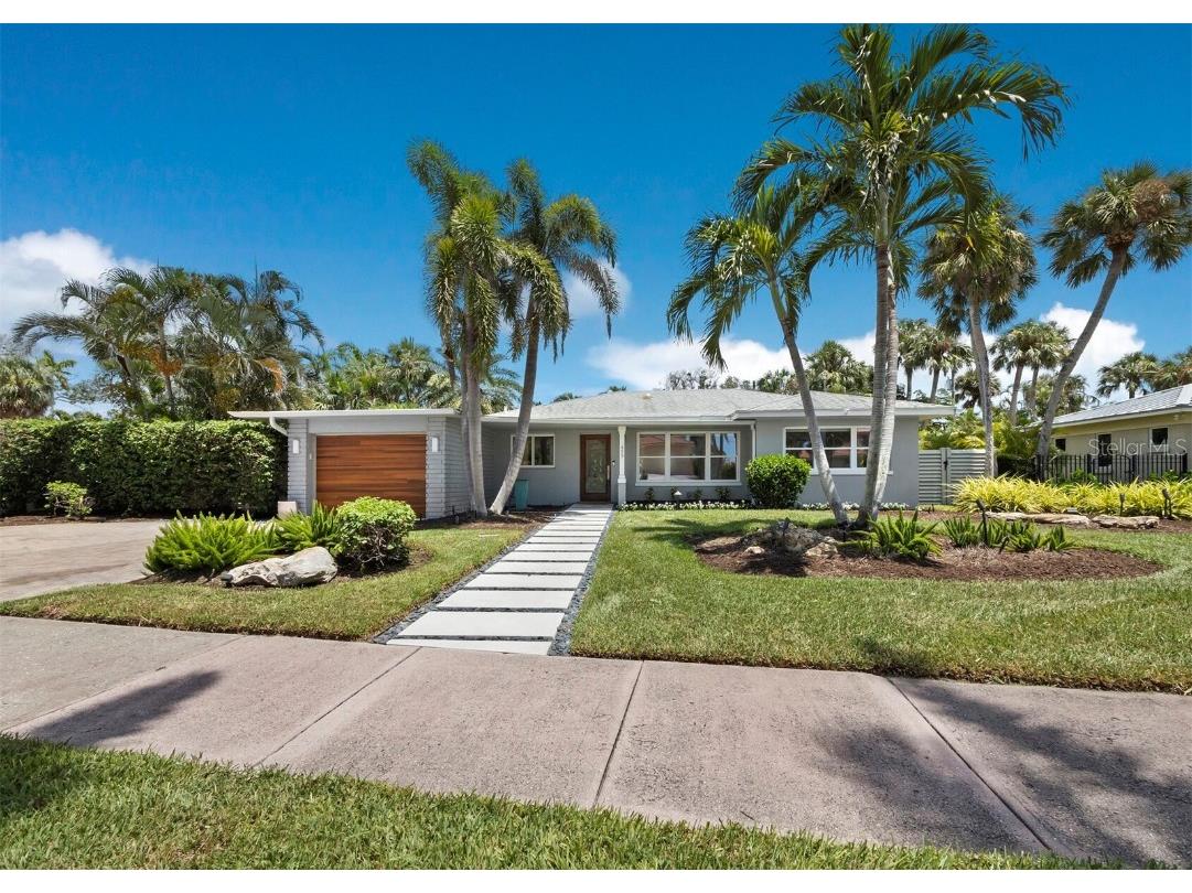 409 N Washington Drive Sarasota FL 34236 A4656978 image1