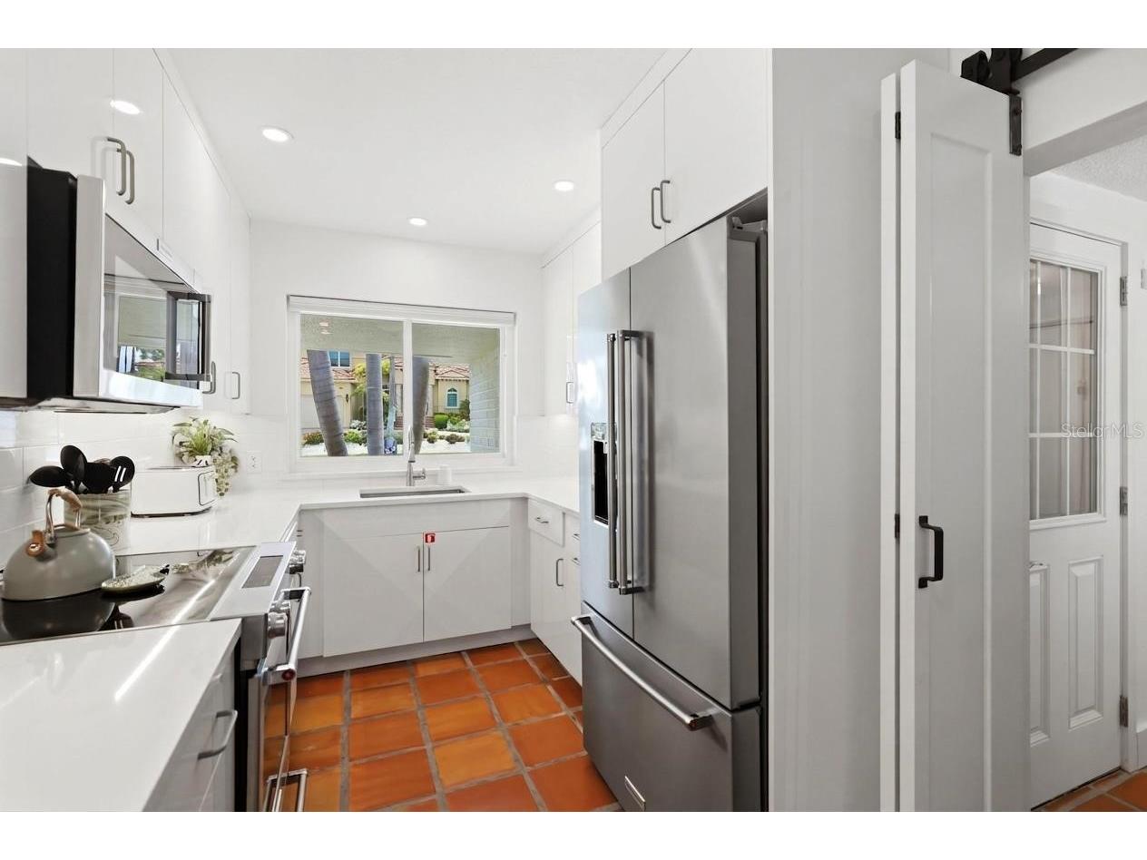 409 N Washington Drive Sarasota FL 34236 A4693984 image17