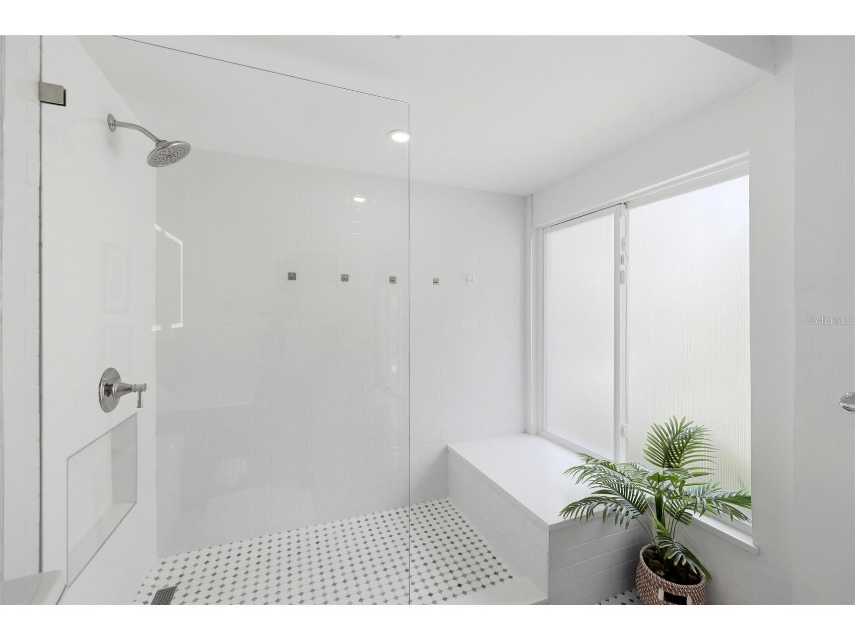 409 N Washington Drive Sarasota FL 34236 A4693984 image28