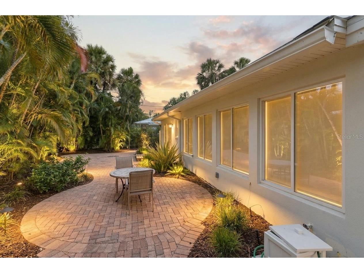 409 N Washington Drive Sarasota FL 34236 A4693984 image36