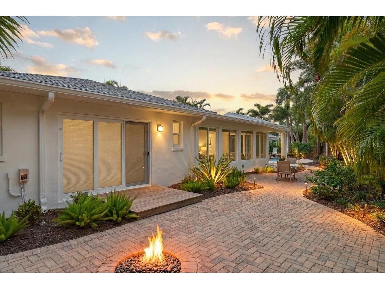 409 N Washington Drive Sarasota FL 34236 A4693984 image37